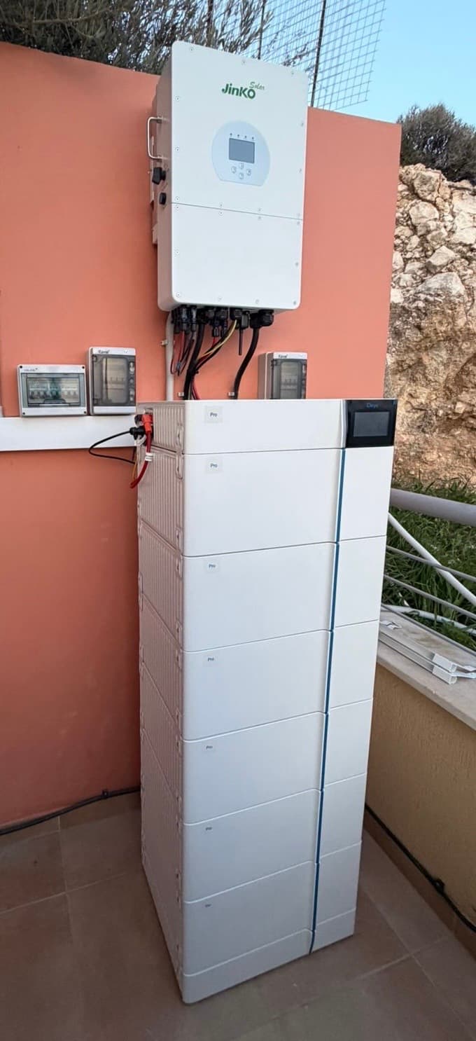 24 kWh Deye Battery Extension